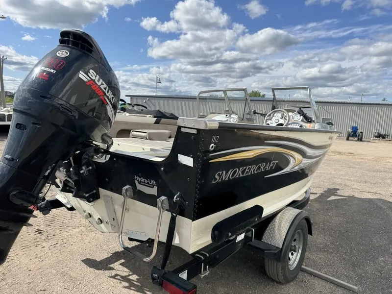 Slide: The Image of Smoker Craft Pro Mag 182 2010 - 10