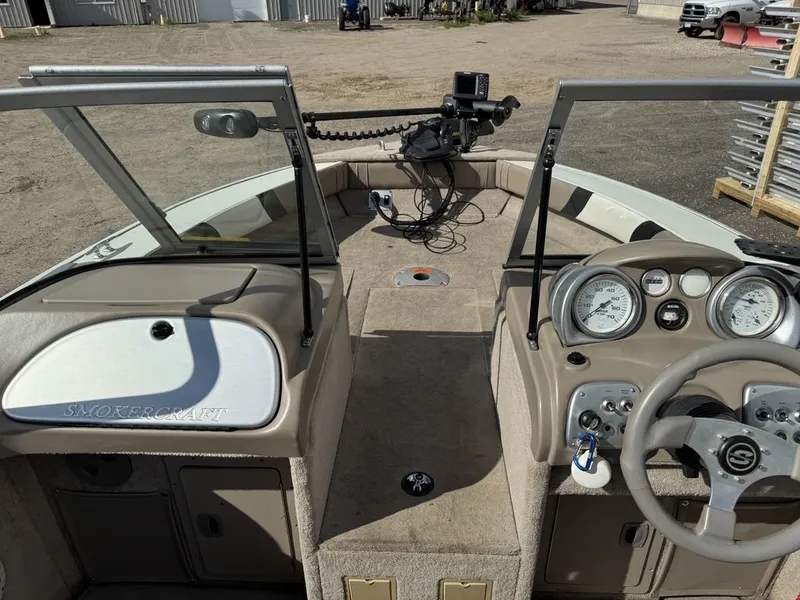 Slide: The Image of Smoker Craft Pro Mag 182 2010 - 22