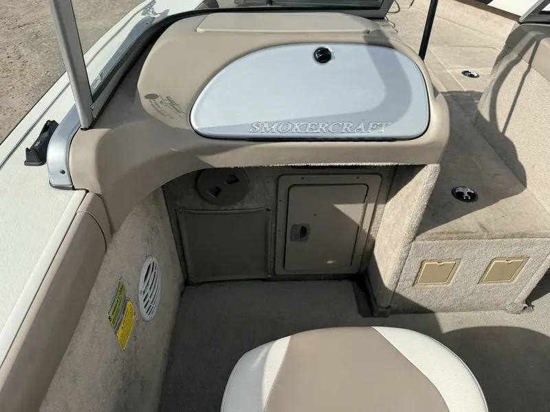 Slide: The Image of Smoker Craft Pro Mag 182 2010 - 25