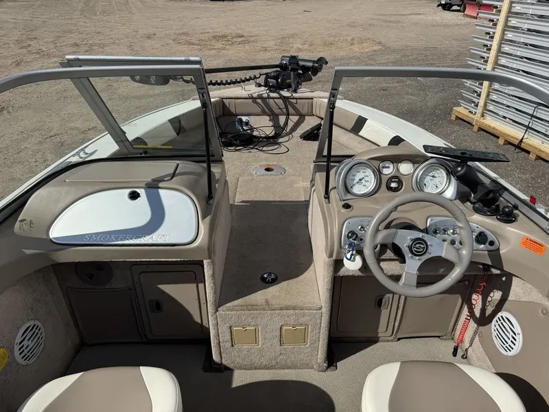 Slide: The Image of Smoker Craft Pro Mag 182 2010 - 7