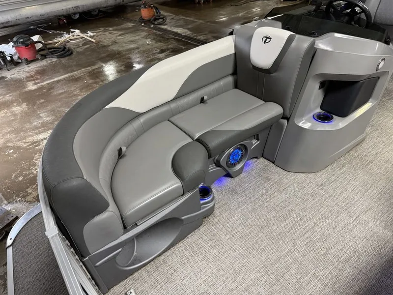 Slide: The Image of Tahoe LTZ 2385 Quad Lounge Tritoon Pontoon & Honda 4-Stroke EFI 2022 - 10