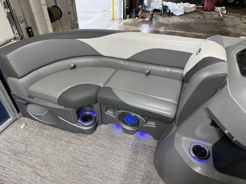 Slide: The Image of Tahoe LTZ 2385 Quad Lounge Tritoon Pontoon & Honda 4-Stroke EFI 2022 - 30