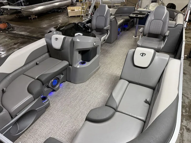 Slide: The Image of Tahoe LTZ 2385 Quad Lounge Tritoon Pontoon & Honda 4-Stroke EFI 2022 - 32