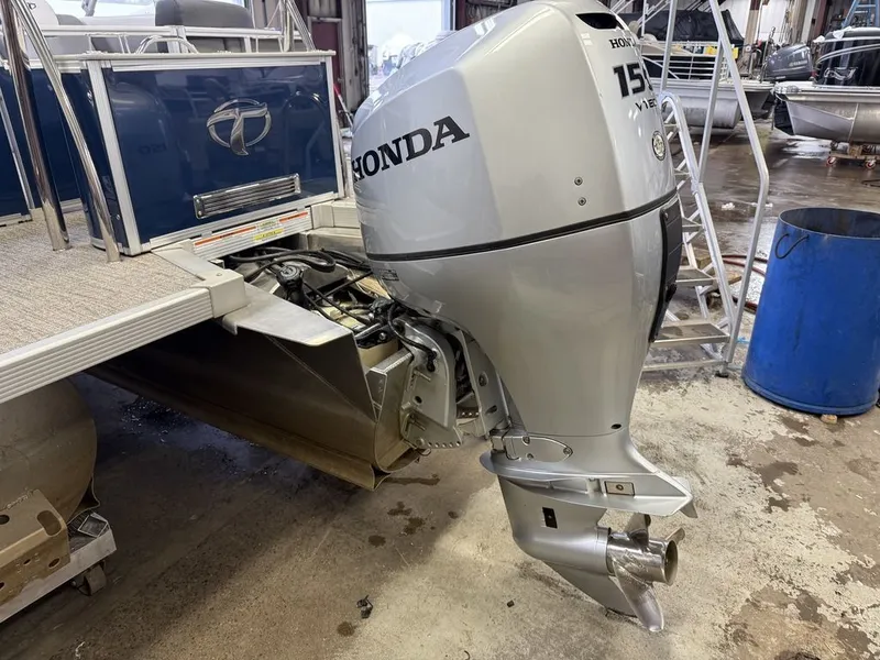 Slide: The Image of Tahoe LTZ 2385 Quad Lounge Tritoon Pontoon & Honda 4-Stroke EFI 2022 - 40