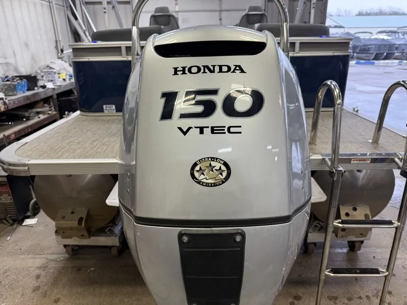 Slide: The Image of Tahoe LTZ 2385 Quad Lounge Tritoon Pontoon & Honda 4-Stroke EFI 2022 - 43