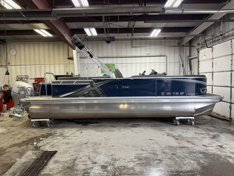 Slide: The Image of Tahoe LTZ 2385 Quad Lounge Tritoon Pontoon & Honda 4-Stroke EFI 2022 - 47