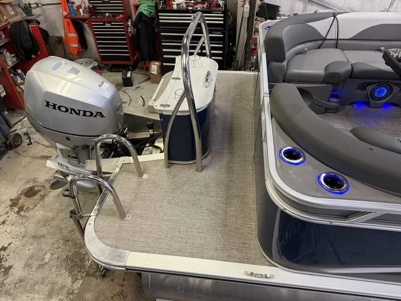 Slide: The Image of Tahoe LTZ 2385 Quad Lounge Tritoon Pontoon & Honda 4-Stroke EFI 2022 - 6