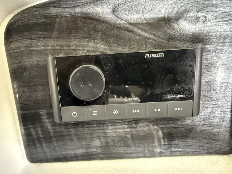 Slide: The Image of Tahoe LTZ 2485 Elite Cruise & Honda 115HP 4-Stroke EFI 2022 - 15