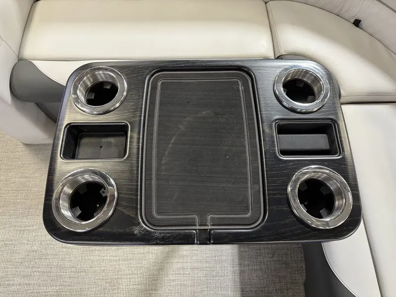 Slide: The Image of Tahoe LTZ 2485 Elite Cruise & Honda 115HP 4-Stroke EFI 2022 - 20