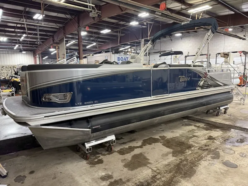 Slide: The Image of Tahoe LTZ 2485 Elite Cruise & Honda 115HP 4-Stroke EFI 2022 - 29