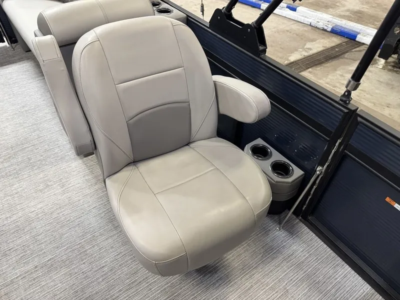 Slide: The Image of Qwest 822 100HP Quad Lounge Pontoon 2023 - 21