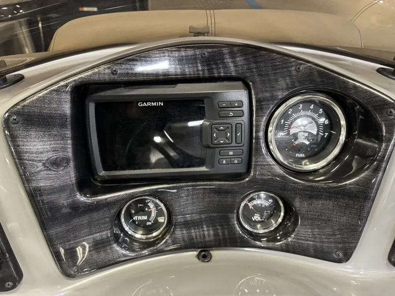 Slide: The Image of Qwest 822 100HP Quad Lounge Pontoon 2023 - 28