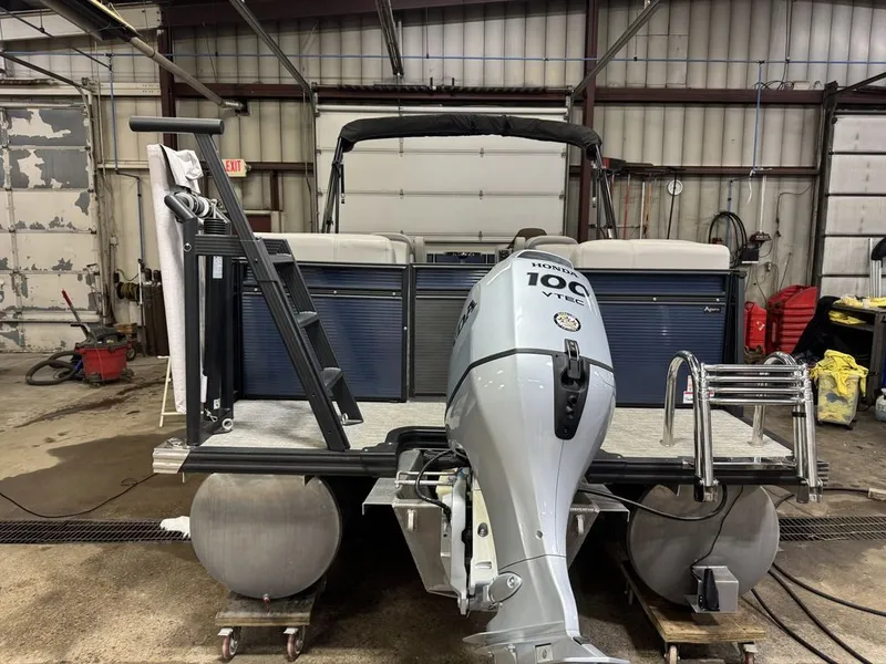 Slide: The Image of Qwest 822 100HP Quad Lounge Pontoon 2023 - 40