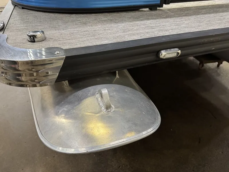 Slide: The Image of Qwest 822 100HP Quad Lounge Pontoon 2023 - 61