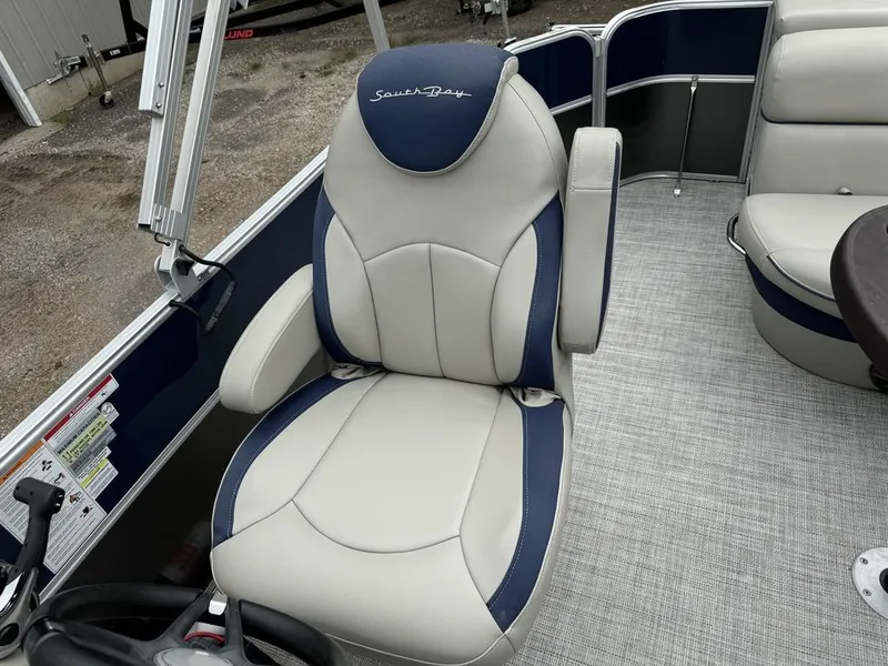 Slide: The Image of South Bay 220 Cruise LE Pontoon 2022 - 26