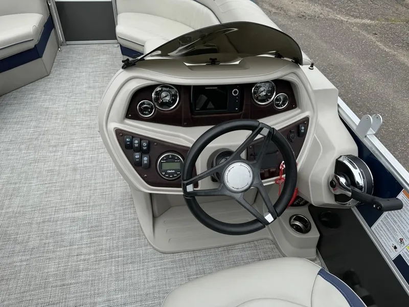 Slide: The Image of South Bay 220 Cruise LE Pontoon 2022 - 27