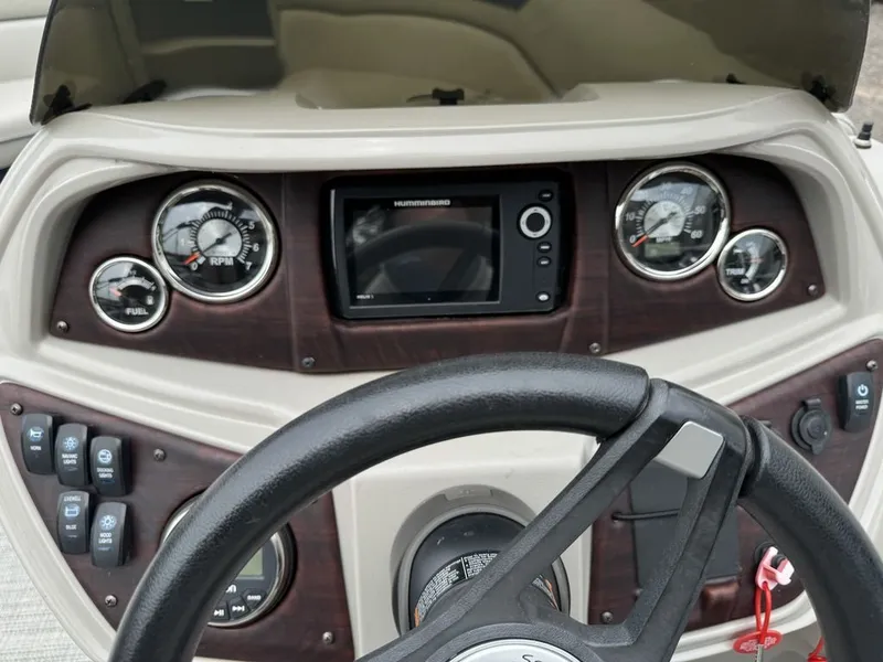 Slide: The Image of South Bay 220 Cruise LE Pontoon 2022 - 28