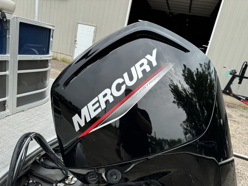 Slide: The Image of South Bay 220 Cruise LE Pontoon 2022 - 53