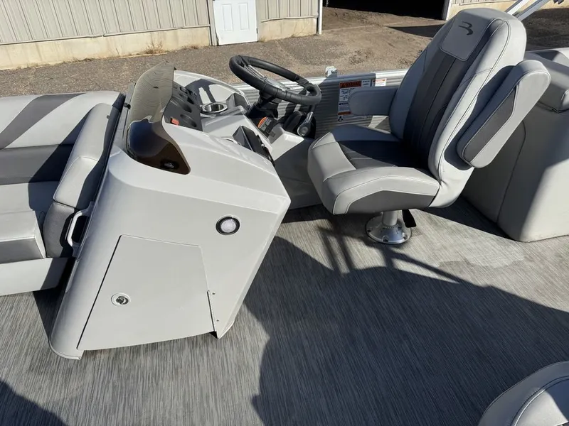 Slide: The Image of Bennington 2021 Bennington 22 SSRX Quad Lounge Pontoon & 115HP - $29995 2021 - 18