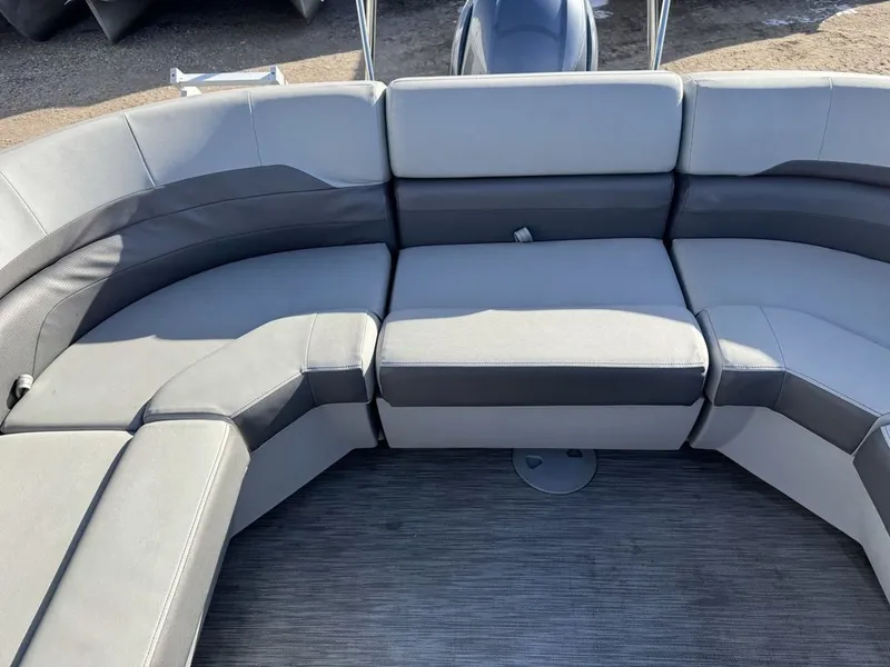 Slide: The Image of Bennington 2021 Bennington 22 SSRX Quad Lounge Pontoon & 115HP - $29995 2021 - 35