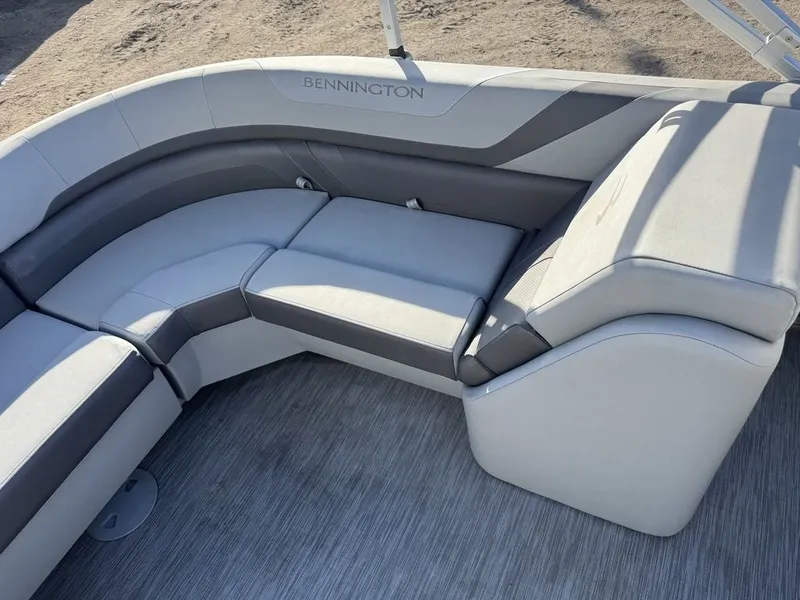 Slide: The Image of Bennington 2021 Bennington 22 SSRX Quad Lounge Pontoon & 115HP - $29995 2021 - 36