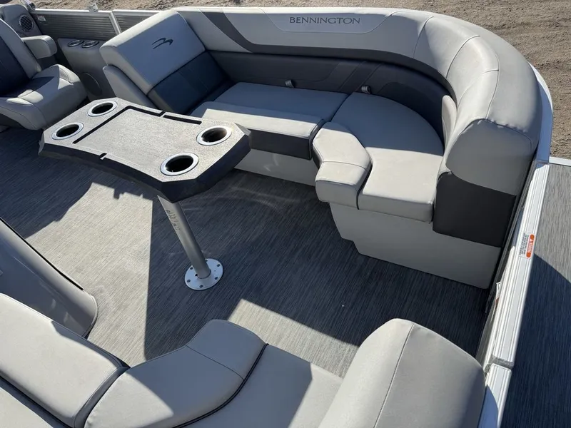 Slide: The Image of Bennington 22 SSRX Pontoon & 115HP Yamaha 2021 - 12