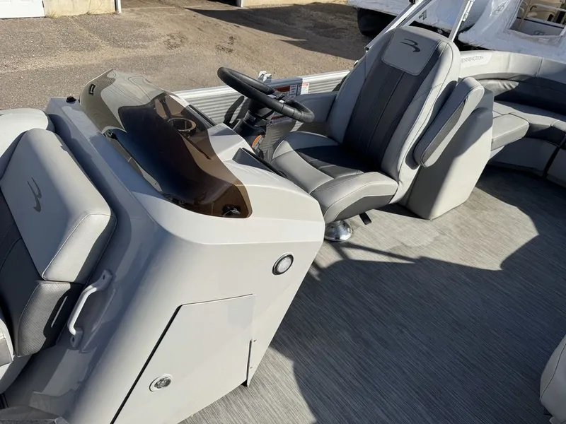 Slide: The Image of Bennington 22 SSRX Pontoon & 115HP Yamaha 2021 - 25