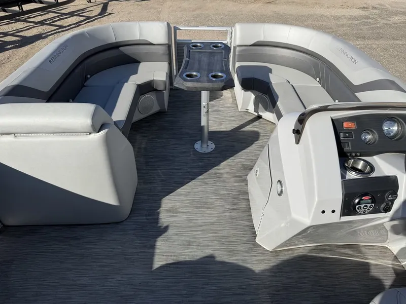 Slide: The Image of Bennington 22 SSRX Pontoon & 115HP Yamaha 2021 - 3