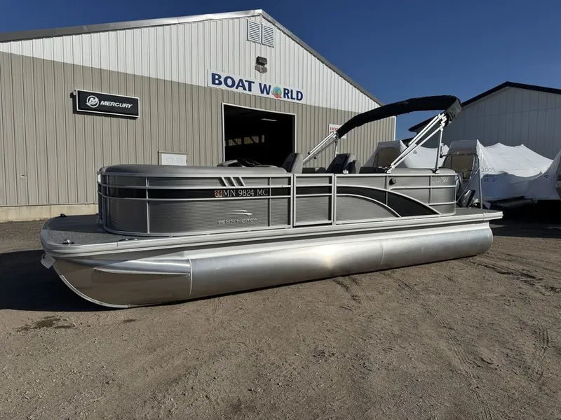 Slide: The Image of Bennington 22 SSRX Pontoon & 115HP Yamaha 2021 - 39