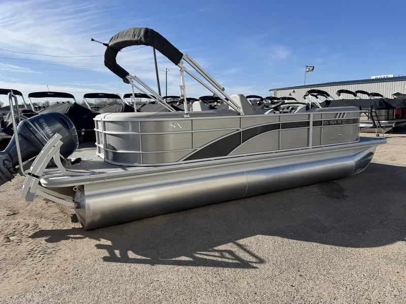 Slide: The Image of Bennington 22 SSRX Pontoon & 115HP Yamaha 2021 - 46