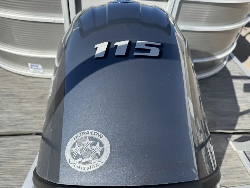 Slide: The Image of Bennington 22 SSRX Pontoon & 115HP Yamaha 2021 - 52