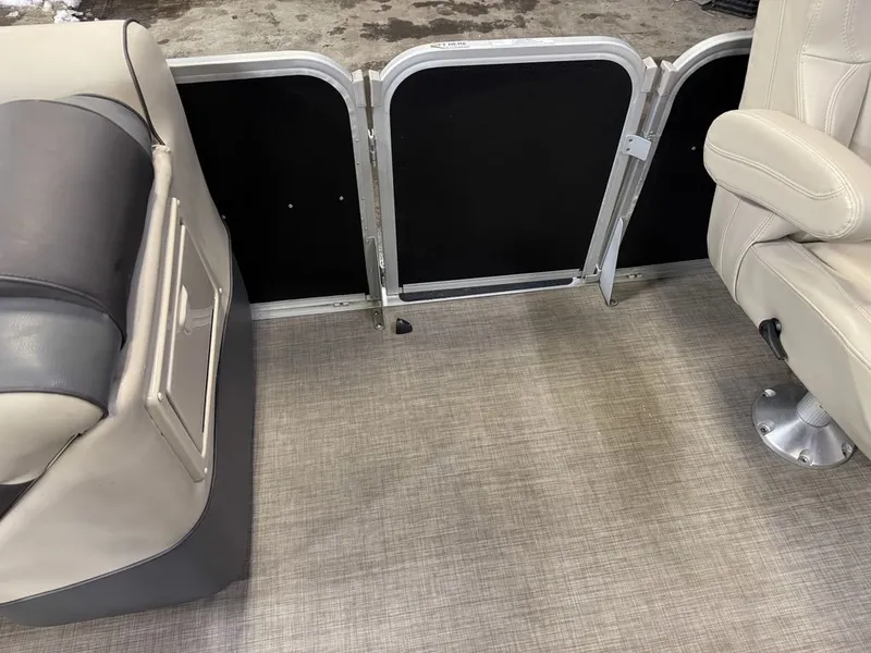 Slide: The Image of Premier Sunspree 220 DL Pontoon 2018 - 28