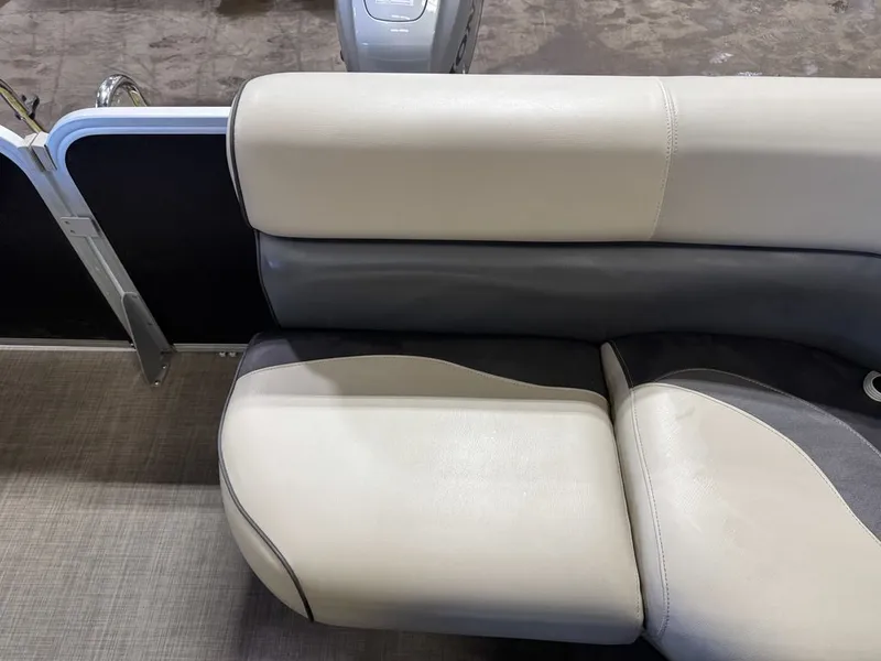 Slide: The Image of Premier Sunspree 220 DL Pontoon 2018 - 35