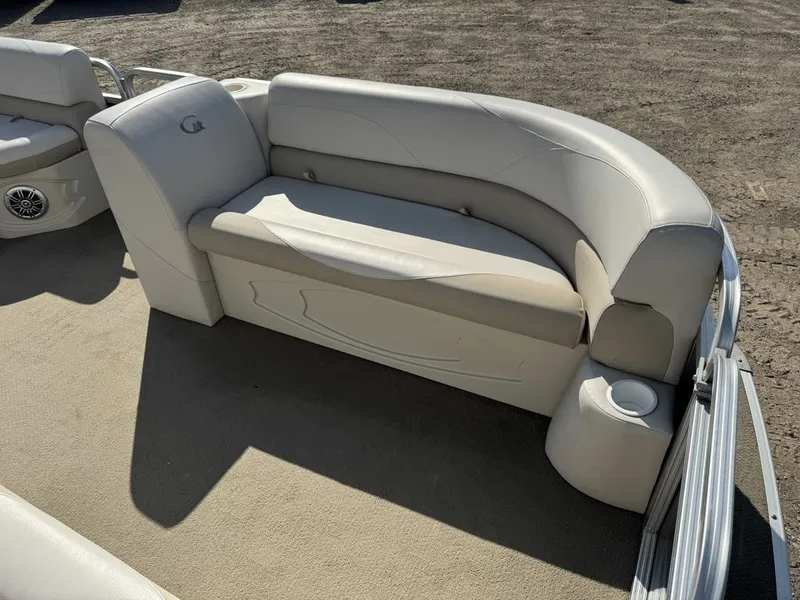 Slide: The Image of Grand GT 2380 RF Pontoon 2017 - 10