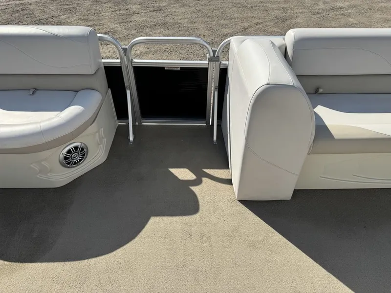 Slide: The Image of Grand GT 2380 RF Pontoon 2017 - 14