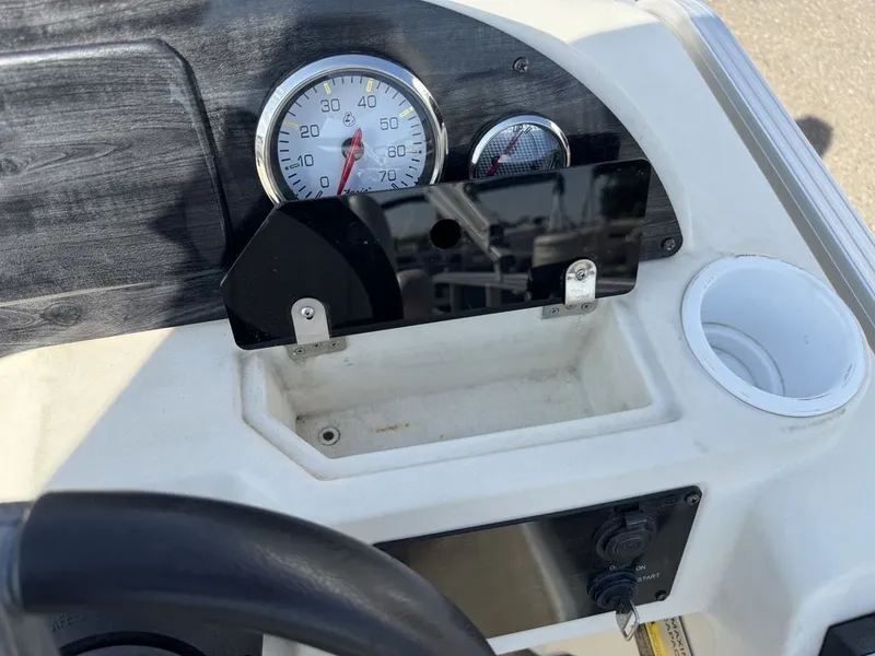 Slide: The Image of Grand GT 2380 RF Pontoon 2017 - 24