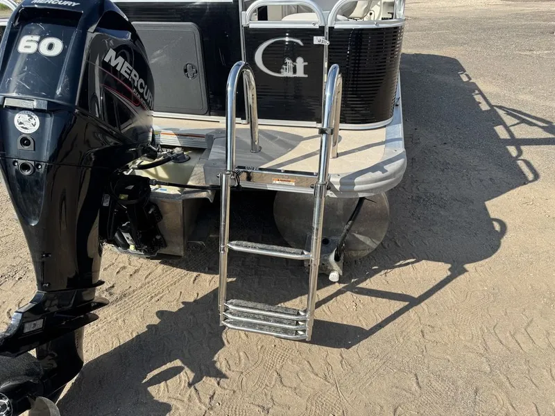 Slide: The Image of Grand GT 2380 RF Pontoon 2017 - 31