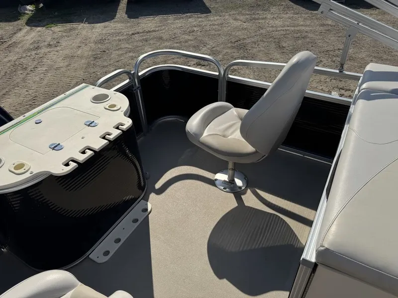 Slide: The Image of Grand GT 2380 RF Pontoon 2017 - 34