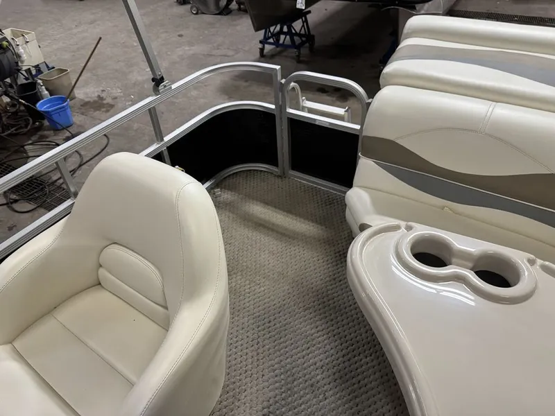 Slide: The Image of Bennington 2050 GS Pontoon 2006 - 10