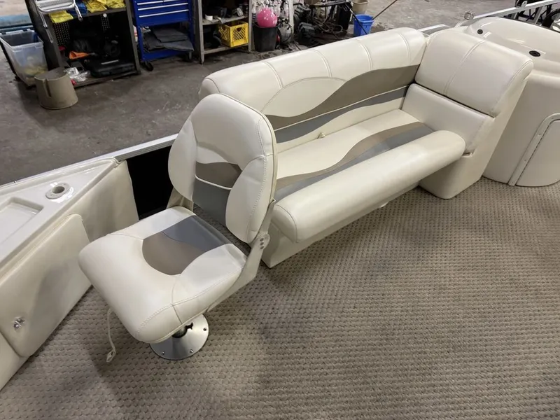 Slide: The Image of Bennington 2050 GS Pontoon 2006 - 21