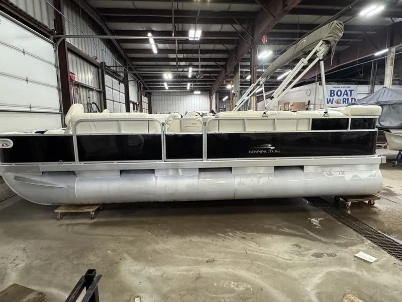 Slide: The Image of Bennington 2050 GS Pontoon 2006 - 24