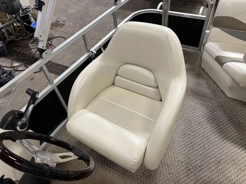 Slide: The Image of Bennington 2050 GS Pontoon 2006 - 27