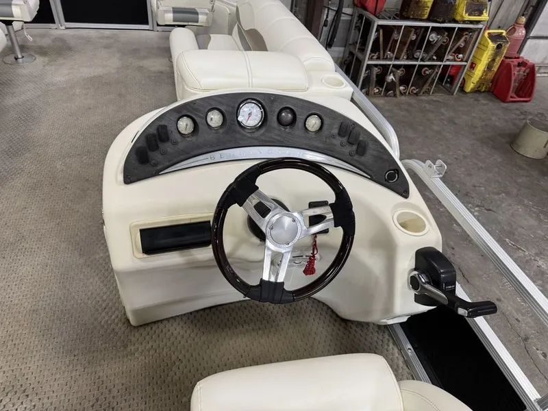 Slide: The Image of Bennington 2050 GS Pontoon 2006 - 28