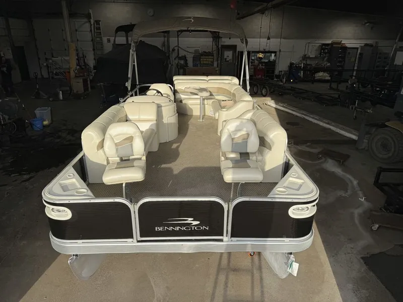 Slide: The Image of Bennington 2050 GS Pontoon 2006 - 3
