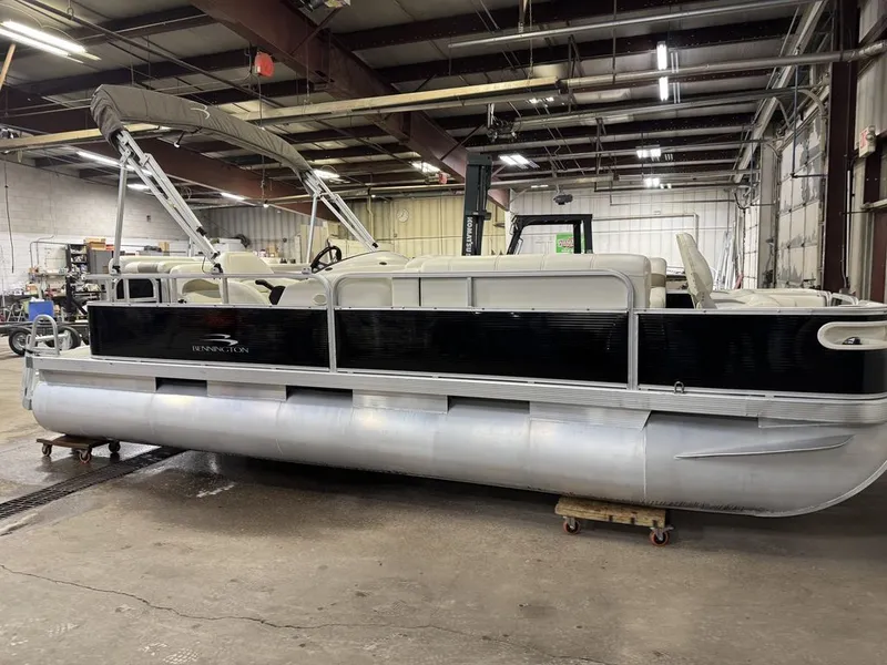 Slide: The Image of Bennington 2050 GS Pontoon 2006 - 36