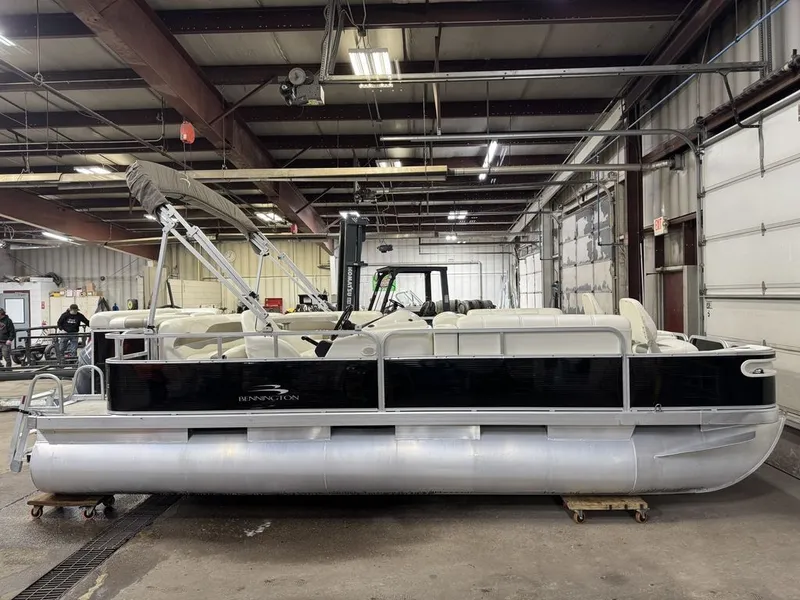 Slide: The Image of Bennington 2050 GS Pontoon 2006 - 38