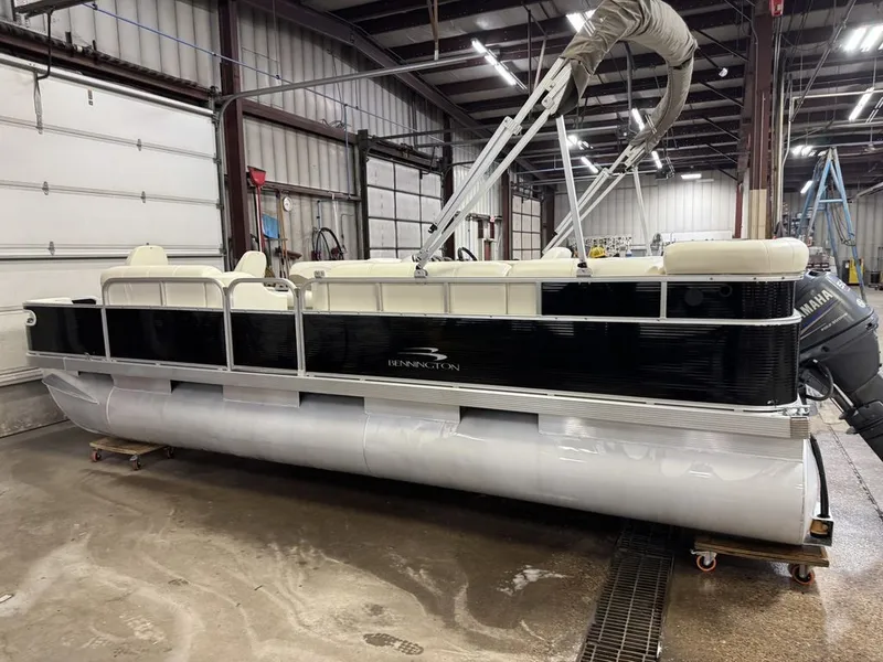 Slide: The Image of Bennington 2050 GS Pontoon 2006 - 42