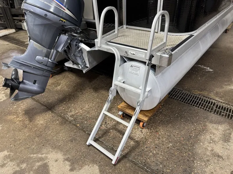 Slide: The Image of Bennington 2050 GS Pontoon 2006 - 45