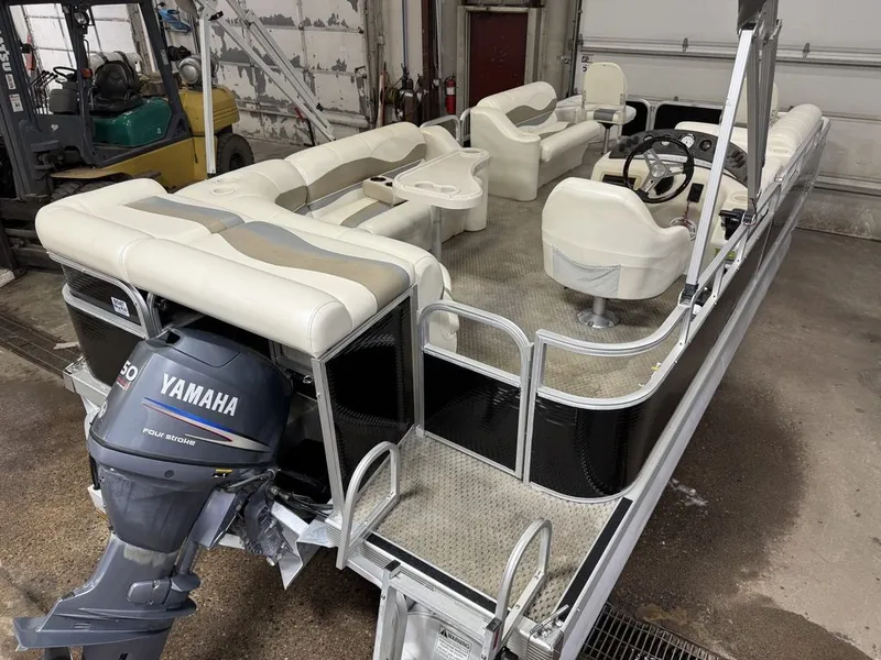 Slide: The Image of Bennington 2050 GS Pontoon 2006 - 8