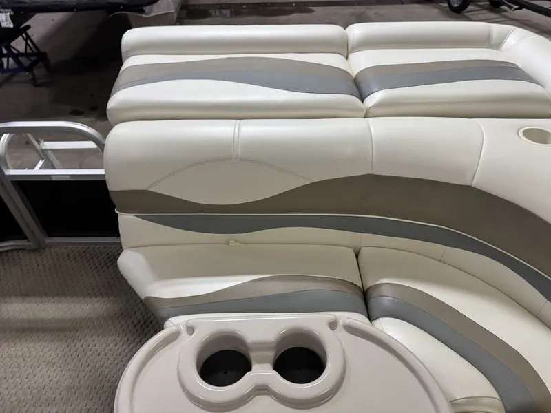 Slide: The Image of Bennington 2050 GS Pontoon 2006 - 9